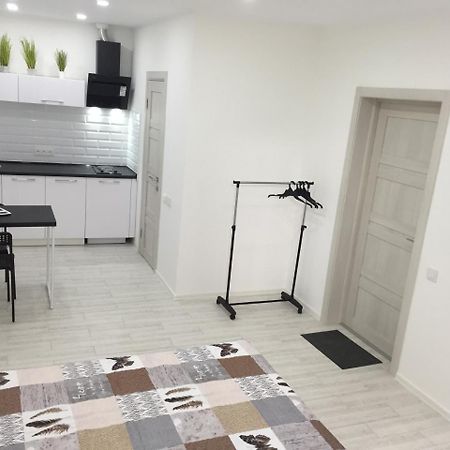 Small Underground Apartment At The Center Херсон Экстерьер фото