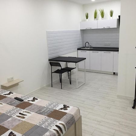 Small Underground Apartment At The Center Херсон Экстерьер фото