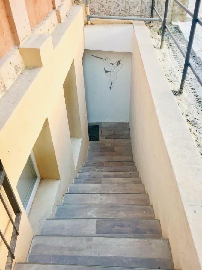 Small Underground Apartment At The Center Херсон Экстерьер фото